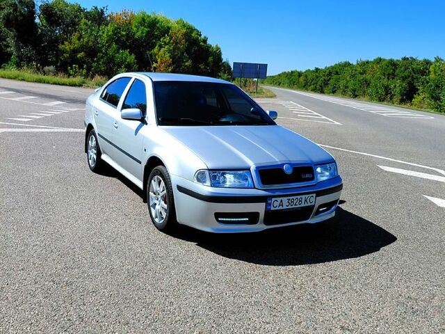 Сірий Шкода Октавія, об'ємом двигуна 1.8 л та пробігом 250 тис. км за 6200 $, фото 1 на Automoto.ua