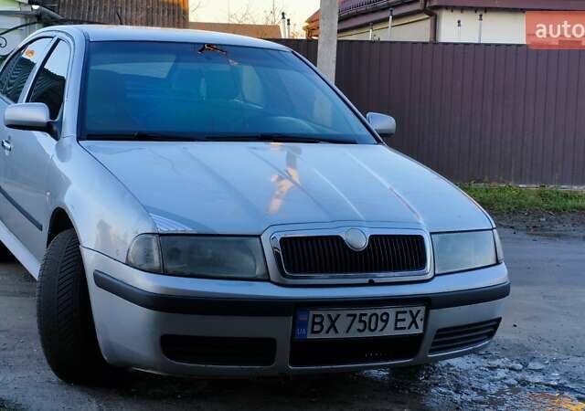 Серый Шкода Октавия, объемом двигателя 1.6 л и пробегом 406 тыс. км за 3111 $, фото 1 на Automoto.ua