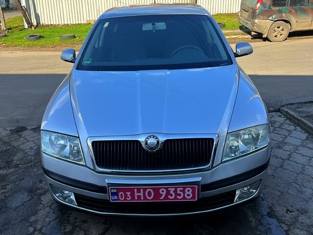 Серый Шкода Октавия, объемом двигателя 1.6 л и пробегом 258 тыс. км за 6200 $, фото 1 на Automoto.ua