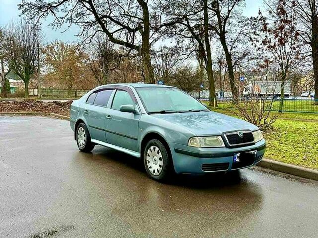 Сірий Шкода Октавія, об'ємом двигуна 16 л та пробігом 204 тис. км за 4700 $, фото 1 на Automoto.ua