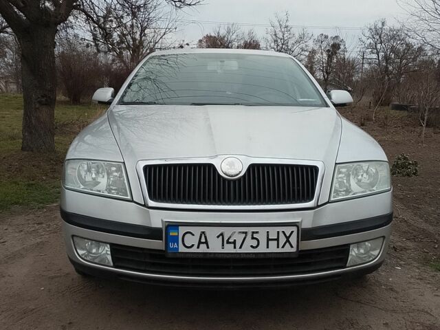 Серый Шкода Октавия, объемом двигателя 1.6 л и пробегом 205 тыс. км за 6000 $, фото 1 на Automoto.ua