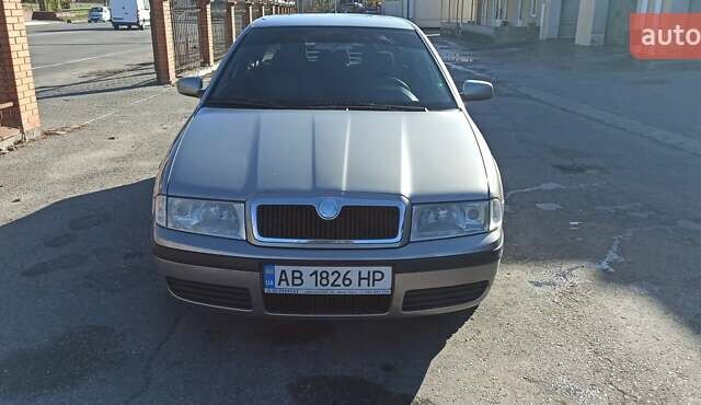 Серый Шкода Октавия, объемом двигателя 1.6 л и пробегом 246 тыс. км за 4500 $, фото 1 на Automoto.ua