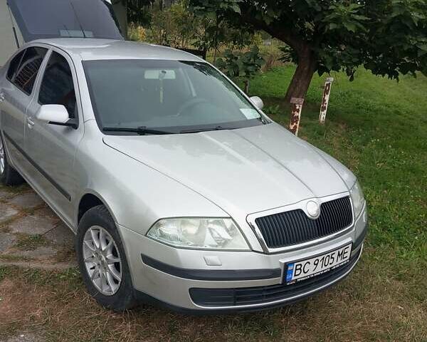 Серый Шкода Октавия, объемом двигателя 0 л и пробегом 300 тыс. км за 5550 $, фото 1 на Automoto.ua