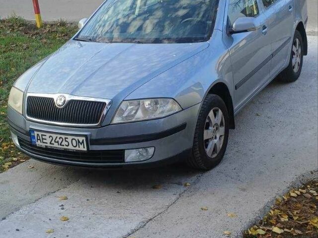Серый Шкода Октавия, объемом двигателя 2 л и пробегом 180 тыс. км за 6800 $, фото 1 на Automoto.ua