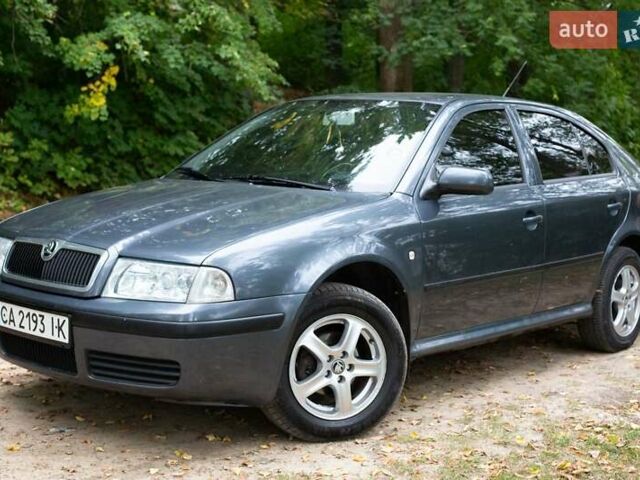 Сірий Шкода Октавія, об'ємом двигуна 1.6 л та пробігом 274 тис. км за 5600 $, фото 1 на Automoto.ua