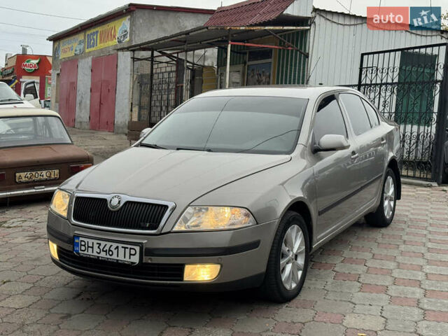 Шкода Октавия 2007 в Николаеве на Automoto.ua Серый Шкода Октавия, объемом двигателя 1.97 л и пробегом 295 тыс. км за 6199 $, фото 1 на Automoto.ua
