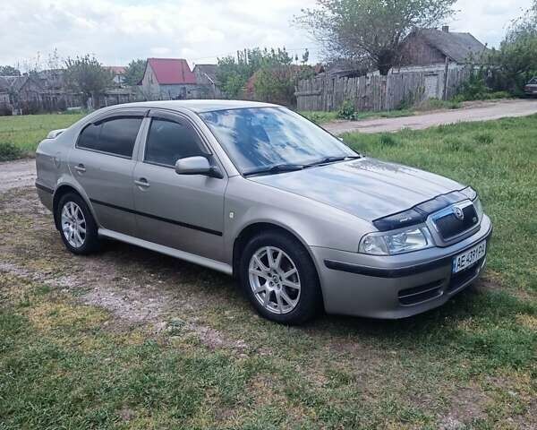 Сірий Шкода Октавія, об'ємом двигуна 1.6 л та пробігом 224 тис. км за 6300 $, фото 1 на Automoto.ua