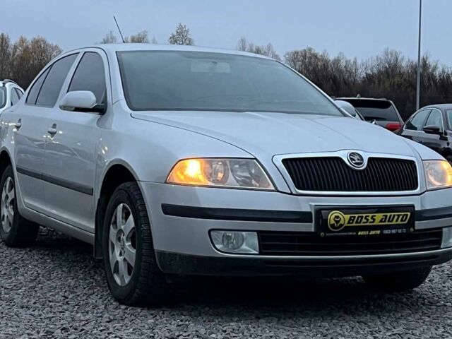 Серый Шкода Октавия, объемом двигателя 1.6 л и пробегом 250 тыс. км за 5850 $, фото 1 на Automoto.ua