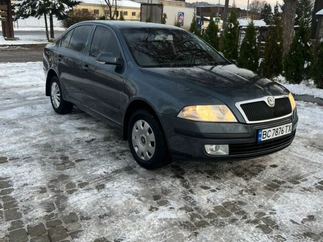 Серый Шкода Октавия, объемом двигателя 1.6 л и пробегом 217 тыс. км за 5999 $, фото 1 на Automoto.ua