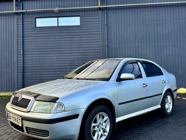 Серый Шкода Октавия, объемом двигателя 1.6 л и пробегом 220 тыс. км за 4999 $, фото 1 на Automoto.ua