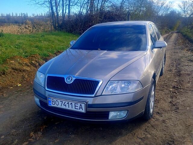 Сірий Шкода Октавія, об'ємом двигуна 1.6 л та пробігом 300 тис. км за 4600 $, фото 1 на Automoto.ua