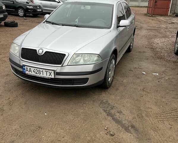 Сірий Шкода Октавія, об'ємом двигуна 1.6 л та пробігом 320 тис. км за 5200 $, фото 1 на Automoto.ua