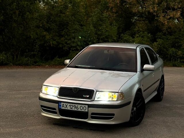 Серый Шкода Октавия, объемом двигателя 1.8 л и пробегом 270 тыс. км за 5600 $, фото 1 на Automoto.ua