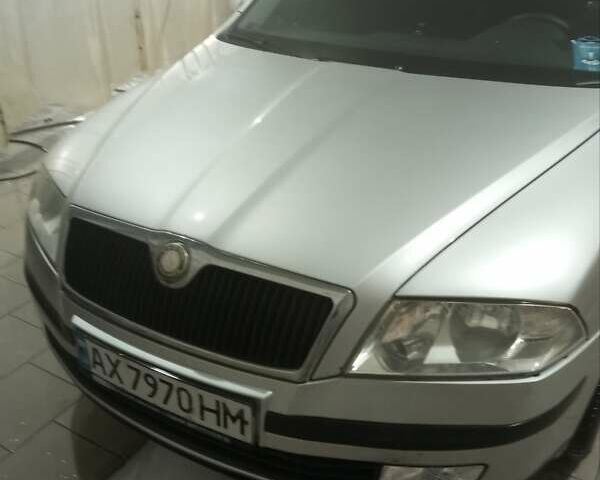Серый Шкода Октавия, объемом двигателя 1.6 л и пробегом 215 тыс. км за 4900 $, фото 1 на Automoto.ua