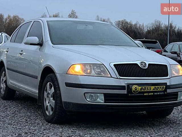 Серый Шкода Октавия, объемом двигателя 1.6 л и пробегом 250 тыс. км за 5850 $, фото 1 на Automoto.ua