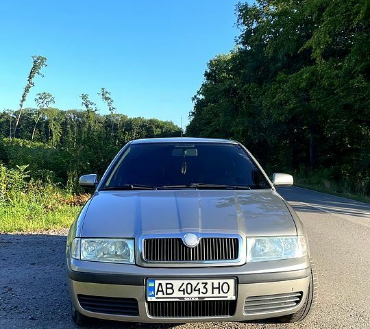 Серый Шкода Октавия, объемом двигателя 1.6 л и пробегом 265 тыс. км за 5300 $, фото 1 на Automoto.ua