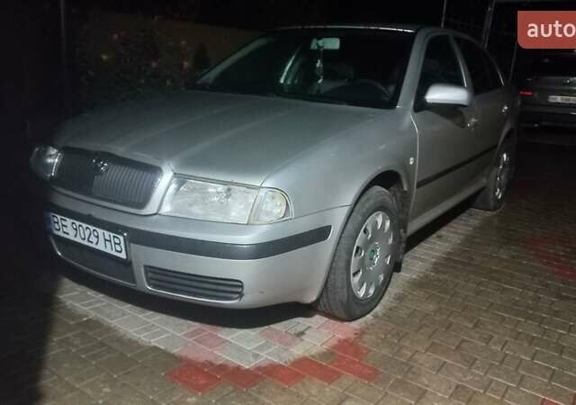 Серый Шкода Октавия, объемом двигателя 1.6 л и пробегом 385 тыс. км за 5200 $, фото 1 на Automoto.ua