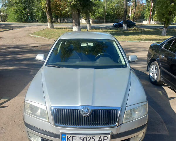 Сірий Шкода Октавія, об'ємом двигуна 1.6 л та пробігом 317 тис. км за 4300 $, фото 1 на Automoto.ua