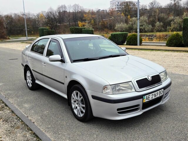 Сірий Шкода Октавія, об'ємом двигуна 1.8 л та пробігом 184 тис. км за 6950 $, фото 1 на Automoto.ua