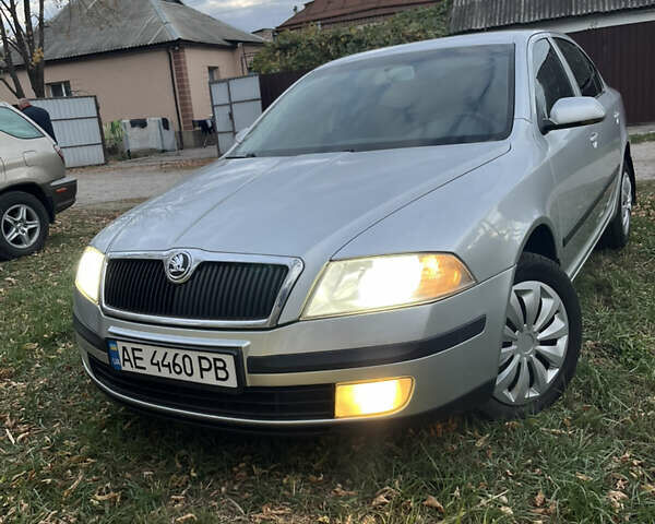 Шкода Октавия 2007 в Днепре (Днепропетровске) на Automoto.ua Серый Шкода Октавия, объемом двигателя 1.98 л и пробегом 253 тыс. км за 5300 $, фото 1 на Automoto.ua