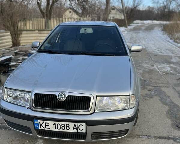 Серый Шкода Октавия, объемом двигателя 1.6 л и пробегом 280 тыс. км за 5400 $, фото 1 на Automoto.ua