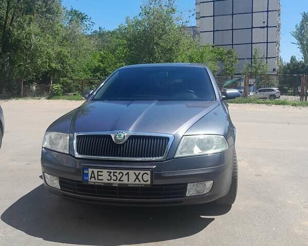 Серый Шкода Октавия, объемом двигателя 1.6 л и пробегом 200 тыс. км за 6300 $, фото 1 на Automoto.ua