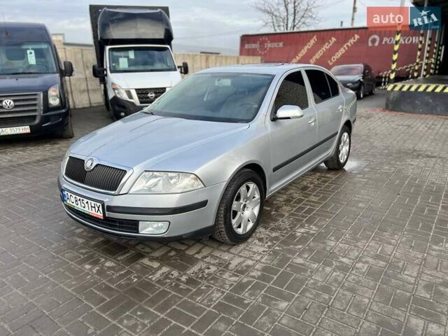 Сірий Шкода Октавія, об'ємом двигуна 2 л та пробігом 233 тис. км за 7890 $, фото 1 на Automoto.ua
