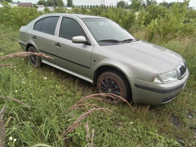 Серый Шкода Октавия, объемом двигателя 1.6 л и пробегом 250 тыс. км за 4100 $, фото 1 на Automoto.ua