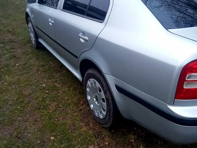 Серый Шкода Октавия, объемом двигателя 1.6 л и пробегом 226 тыс. км за 5000 $, фото 1 на Automoto.ua