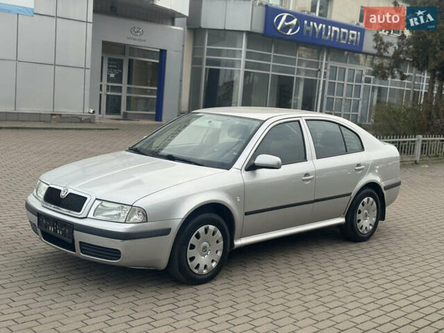 Серый Шкода Октавия, объемом двигателя 1.6 л и пробегом 235 тыс. км за 5299 $, фото 1 на Automoto.ua