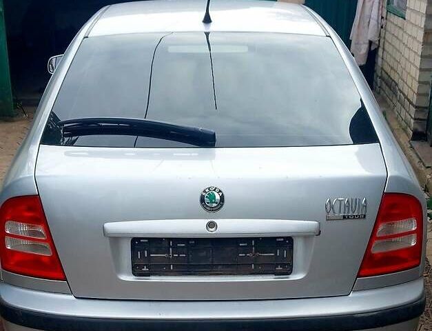 Сірий Шкода Октавія, об'ємом двигуна 1.6 л та пробігом 291 тис. км за 4500 $, фото 1 на Automoto.ua