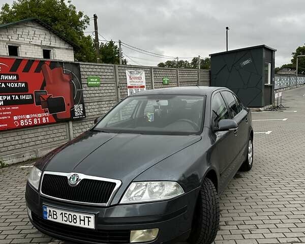 Серый Шкода Октавия, объемом двигателя 1.6 л и пробегом 296 тыс. км за 6100 $, фото 1 на Automoto.ua