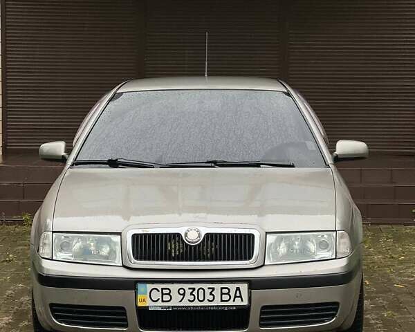 Серый Шкода Октавия, объемом двигателя 1.6 л и пробегом 337 тыс. км за 4750 $, фото 1 на Automoto.ua