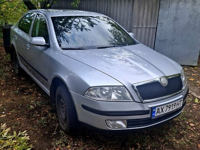 Сірий Шкода Октавія, об'ємом двигуна 1.6 л та пробігом 240 тис. км за 6000 $, фото 1 на Automoto.ua