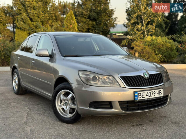 Серый Шкода Октавия, объемом двигателя 1.6 л и пробегом 268 тыс. км за 7499 $, фото 1 на Automoto.ua