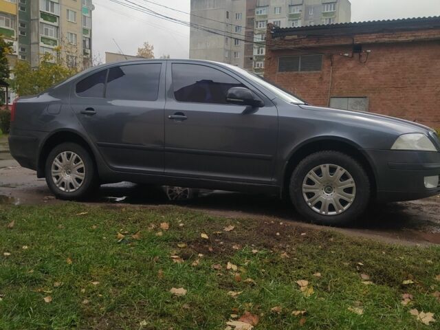 Сірий Шкода Октавія, об'ємом двигуна 1 л та пробігом 242 тис. км за 6200 $, фото 1 на Automoto.ua