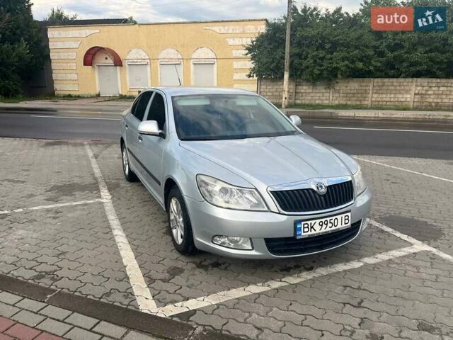 Сірий Шкода Октавія, об'ємом двигуна 1.6 л та пробігом 293 тис. км за 6400 $, фото 1 на Automoto.ua