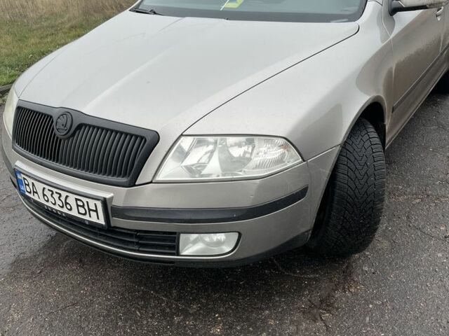 Сірий Шкода Октавія, об'ємом двигуна 2 л та пробігом 275 тис. км за 7100 $, фото 1 на Automoto.ua