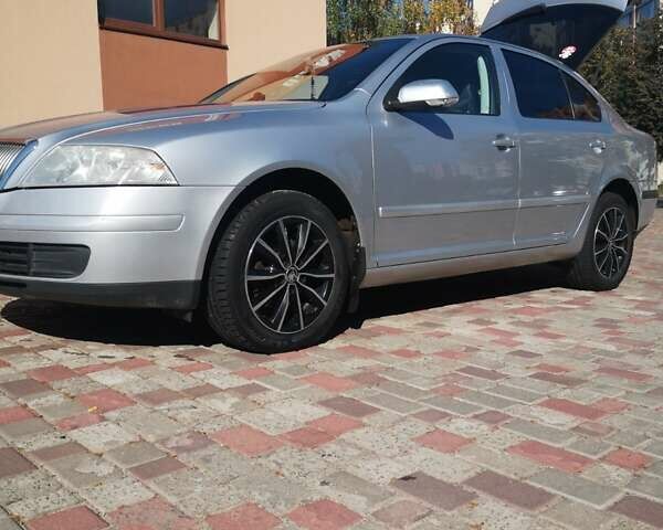 Серый Шкода Октавия, объемом двигателя 1.9 л и пробегом 290 тыс. км за 6900 $, фото 1 на Automoto.ua
