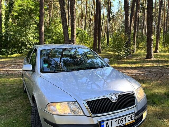Серый Шкода Октавия, объемом двигателя 1.6 л и пробегом 0 тыс. км за 5600 $, фото 1 на Automoto.ua