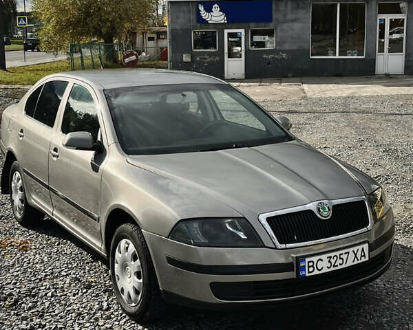 Шкода Октавия 2008 в Львове на Automoto.ua Серый Шкода Октавия, объемом двигателя 1.9 л и пробегом 210 тыс. км за 4400 $, фото 1 на Automoto.ua