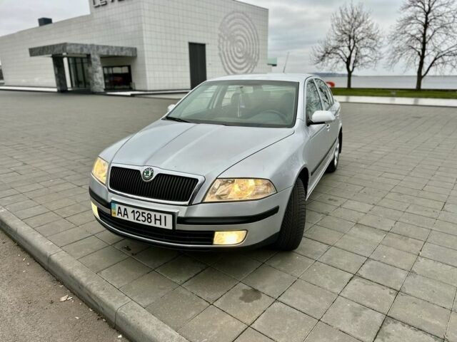 Серый Шкода Октавия, объемом двигателя 2 л и пробегом 285 тыс. км за 4999 $, фото 1 на Automoto.ua