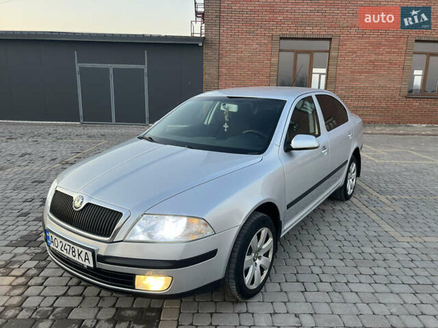 Серый Шкода Октавия, объемом двигателя 1.6 л и пробегом 182 тыс. км за 5499 $, фото 1 на Automoto.ua