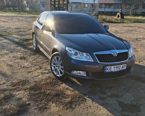 Серый Шкода Октавия, объемом двигателя 1.8 л и пробегом 162 тыс. км за 10800 $, фото 1 на Automoto.ua