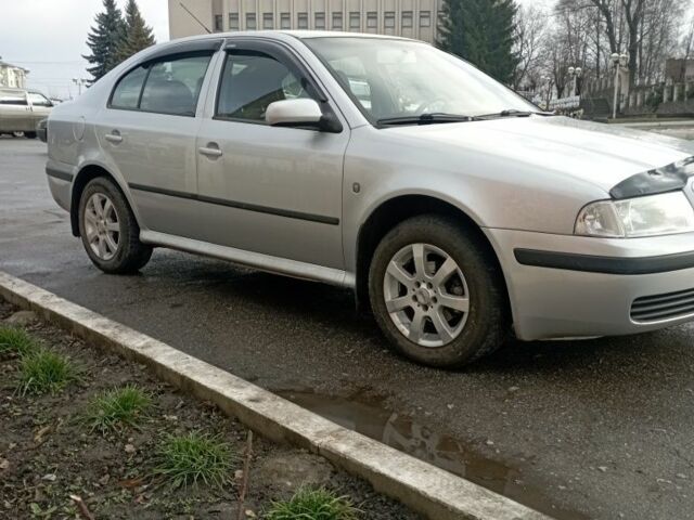 Сірий Шкода Октавія, об'ємом двигуна 1.6 л та пробігом 242 тис. км за 5600 $, фото 1 на Automoto.ua