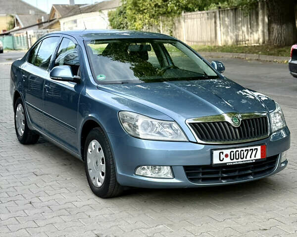 Серый Шкода Октавия, объемом двигателя 1.6 л и пробегом 131 тыс. км за 8800 $, фото 1 на Automoto.ua