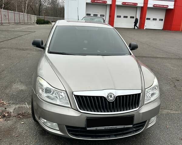 Сірий Шкода Октавія, об'ємом двигуна 1.6 л та пробігом 162 тис. км за 7000 $, фото 1 на Automoto.ua