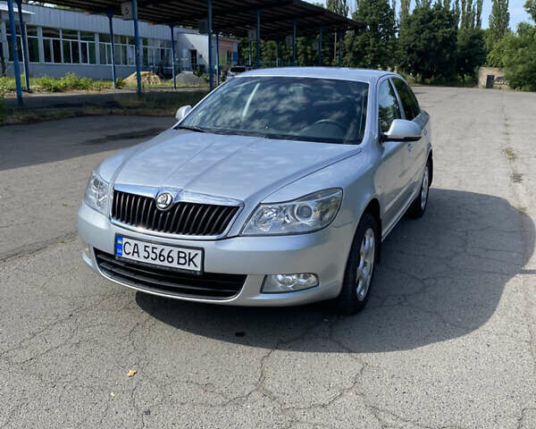 Серый Шкода Октавия, объемом двигателя 1.6 л и пробегом 281 тыс. км за 6400 $, фото 1 на Automoto.ua