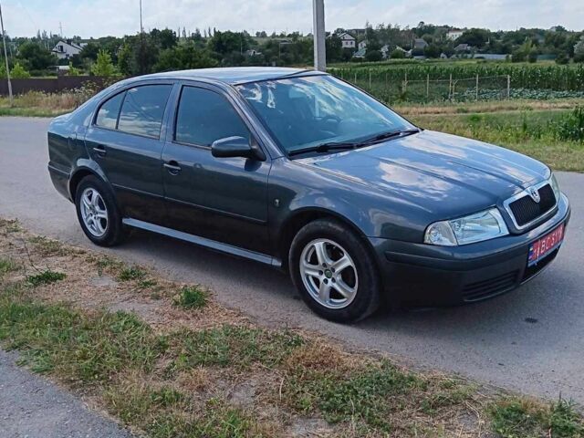 Серый Шкода Октавия, объемом двигателя 1.6 л и пробегом 221 тыс. км за 6400 $, фото 1 на Automoto.ua