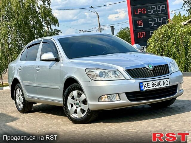 Сірий Шкода Октавія, об'ємом двигуна 1.6 л та пробігом 175 тис. км за 8900 $, фото 1 на Automoto.ua